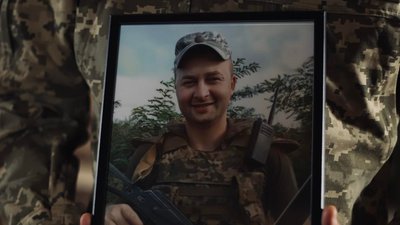 У Мукачеві попрощалися із загиблим на війні Іваном Решетарем