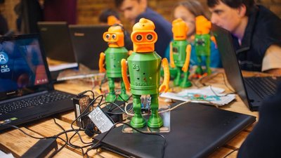 У Дніпрі проходитимуть змагання із робототехніки на основі першого в Україні 3D-конструктора