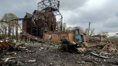 У якому стані сільська агрофірма, на якій працювала чверть села, після двох російських авіабомб У якому стані сільська агрофірма, на якій працювала чверть села, після двох російських авіабомб