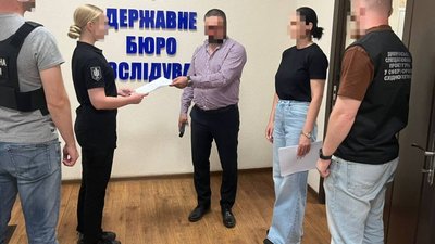 посадовці ДМС у Дніпрі організували схему виїзду за кордон для чоловіків
