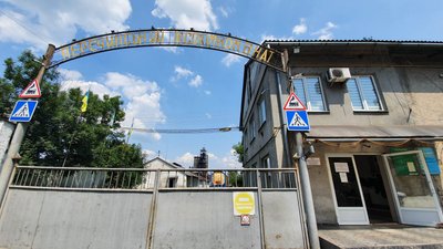 На Закарпатті на лісохімкомбінаті п'ятеро працівників отруїлися парами газу: одна людина померла