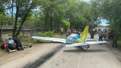 В Одесі впав легкомоторний літак, двоє загиблих