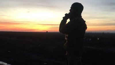 "Тут я розважаю людей, а там – побратимів". Інтерв’ю з фаєрщиком та "живою скульптурою" Сум Дмитром Буйвалом "Тут я розважаю людей, а там – побратимів". Інтерв’ю з фаєрщиком та "живою скульптурою" Сум Дмитром Буйвалом