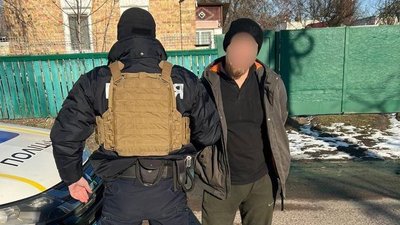 У Броварах затримали чоловіка, який погрожував продавчині гранатою