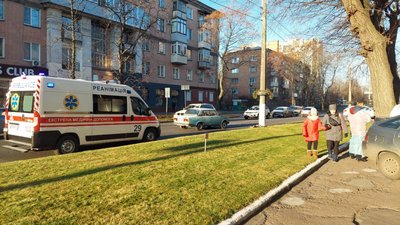 У Черкасах водій в'їхав в будівлю Медакадемії