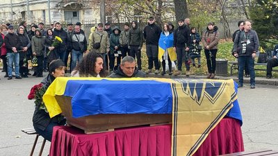 У Полтаві прощаються із військовим "Азову" Віталієм Грицаєнком