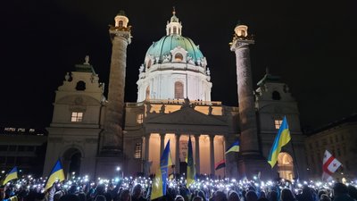 Марш світла у Відні до річниці війни в Україні Марш світла у Відні до річниці війни в Україні