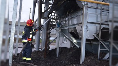 У Чернігівському районі в зерносушарці згоріло 15 тонн насіння соняшника