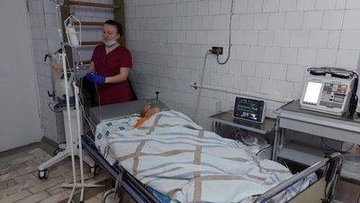 У лікарнях Житомирщини почали приймати людей, які отримали травми внаслідок обстрілів на Київщині У лікарнях Житомирщини почали приймати людей, які отримали травми внаслідок обстрілів на Київщині