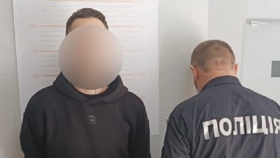 У Києві під виглядом масажного салону працював бордель