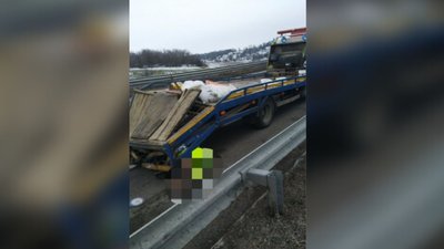 Переїхала вантажівка: двоє робітників-автодорожників загинули у ДТП на Черкащині Переїхала вантажівка: двоє робітників-автодорожників загинули у ДТП на Черкащині