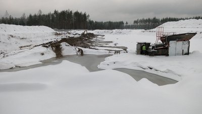 Легальний видобуток бурштину: як він працює на Рівненщині Легальний видобуток бурштину: як він працює на Рівненщині