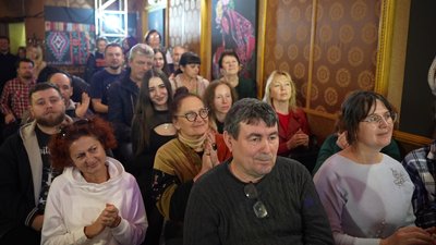 Жадан, Любка, Цілик та Чорногуз: у Херсоні відбулась зустріч містян з чотирма українськими письменниками Жадан, Любка, Цілик та Чорногуз: у Херсоні відбулась зустріч містян з чотирма українськими письменниками