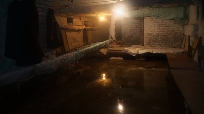 У мікрорайоні Масани в Чернігові ґрунтові води затоплюють підвал-укриття: що кажуть мешканці та комунальники У мікрорайоні Масани в Чернігові ґрунтові води затоплюють підвал-укриття: що кажуть мешканці та комунальники