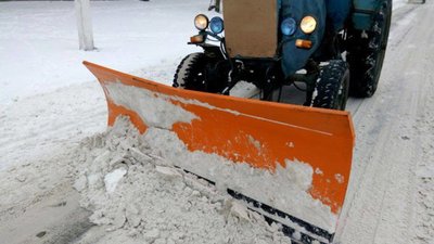 Київ від снігу розчищають пів тисячі спецавто та майже 60 бригад комунальників