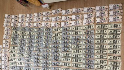 Пограбування обмінного пункту на 1,5 мільйона: двом чоловікам повідомили про підозру Пограбування обмінного пункту на 1,5 мільйона: двом чоловікам повідомили про підозру