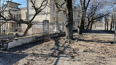 Російські війська обстріляли сільгосппідприємство на Херсонщині. Загинули майже 30 свійських тварин Російські війська обстріляли сільгосппідприємство на Херсонщині. Загинули майже 30 свійських тварин