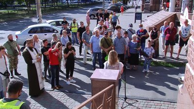 У Полтаві встановили меморіальну дошку загиблому військовому