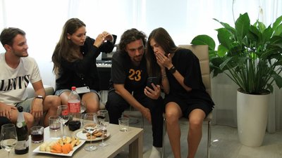 Після фінального поєдинку друзі олімпійської віцечемпіонки записали для неї відеоповідомлення. Після фінального поєдинку друзі олімпійської віцечемпіонки записали для неї відеоповідомлення.