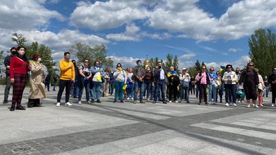 До річниці інавгурації президента Зеленського миколаївські активісти провели акцію протесту До річниці інавгурації президента Зеленського миколаївські активісти провели акцію протесту