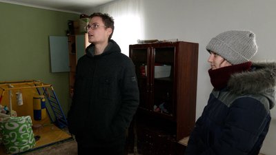 "Коли ми увійшли в цей будинок, я заплакала": на Чернігівщині родина переселенців втратила житло вдруге "Коли ми увійшли в цей будинок, я заплакала": на Чернігівщині родина переселенців втратила житло вдруге
