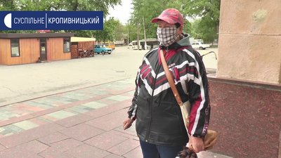 Катерина Корнацька прийшла здати квиток, куплений до карантину всьоме за два тижні Катерина Корнацька прийшла здати квиток, куплений до карантину всьоме за два тижні