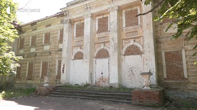 Два роки після пожежі: як виглядає палац Шидловських на Харківщині — репортаж Два роки після пожежі: як виглядає палац Шидловських на Харківщині — репортаж