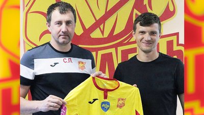 Футбольні клуби з Кіровоградщини підписали п’ятьох новачків Футбольні клуби з Кіровоградщини підписали п’ятьох новачків