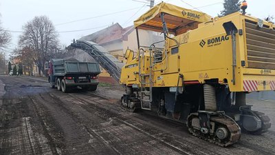 У Берегові розпочали капітальний ремонт дороги