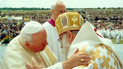 Папа Іван Павло ІІ та Глава УГКЦ (2001-2011) Любомир Гузар Папа Іван Павло ІІ та Глава УГКЦ (2001-2011) Любомир Гузар