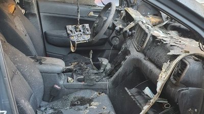 У Харкові під час руху загорілася автівка — водій встиг вистрибнути У Харкові під час руху загорілася автівка — водій встиг вистрибнути