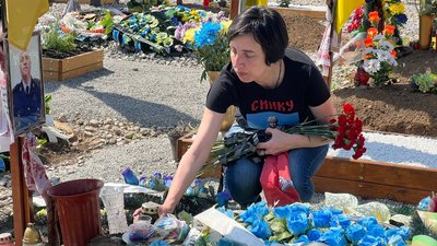 У Кривому Розі відзначили День захисників Маріуполя У Кривому Розі відзначили День захисників Маріуполя
