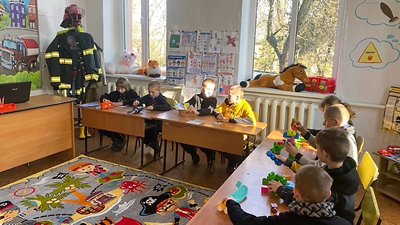 Коштом громад. У школах Кіровоградщини облаштовують "класи безпеки Коштом громад. У школах Кіровоградщини облаштовують "класи безпеки