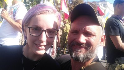 "Запитайте в доньки, як це — чекати папу з війни": історія парамедика та бійця Олексія Кравченка "Запитайте в доньки, як це — чекати папу з війни": історія парамедика та бійця Олексія Кравченка