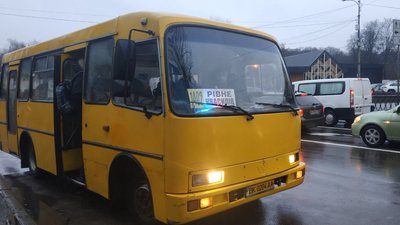 Проїзд з Рівного до Квасилова і Здолбунова дорожчає. Перевізники мають пояснення