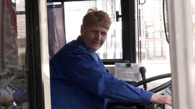 Черкащанка Ганна Шемшур 50 років працює за кермом тролейбуса Черкащанка Ганна Шемшур 50 років працює за кермом тролейбуса