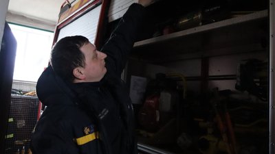 “Немає Мар’їнки вже. Жодного будинку“: історія рятувальника з Донеччини, який переїхав до Дніпра “Немає Мар’їнки вже. Жодного будинку“: історія рятувальника з Донеччини, який переїхав до Дніпра