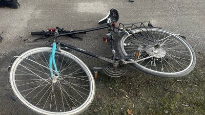 На Волині водійка Ford збила велосипедиста: чоловіка госпіталізували На Волині водійка Ford збила велосипедиста: чоловіка госпіталізували