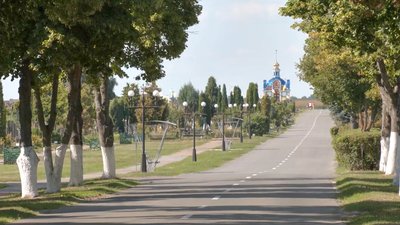 У Чернігові помер прибиральник спецкомбінату, коли їхав цвинтарем "Яцево" на мотоциклі