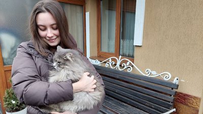 Христина з котом, якого щепили від сказу Христина з котом, якого щепили від сказу