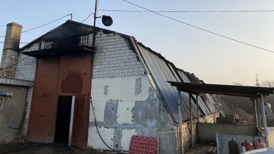 У Мукачеві пожежа винищила більше півтори сотні свиней У Мукачеві пожежа винищила більше півтори сотні свиней