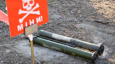 У водоймі на Донеччини знайшли протитанкові гранати
