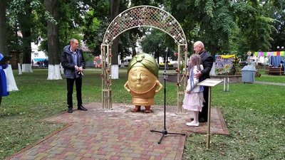 На Житомирщині відкрили пам'ятник картоплі На Житомирщині відкрили пам'ятник картоплі