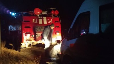 На Харківщині швидка застрягла у багнюці — викликали рятувальників