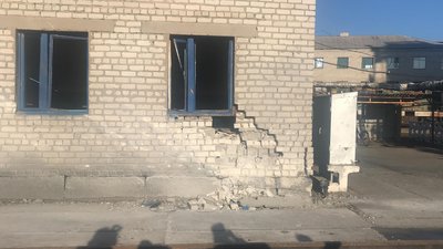 "Всю ніч сиділа в підвалі". Наслідки обстрілу Станиці Луганської "Всю ніч сиділа в підвалі". Наслідки обстрілу Станиці Луганської