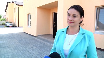 У Житомирі багатодітна родина взяла на виховання п'ятеро прийомних дітей У Житомирі багатодітна родина взяла на виховання п'ятеро прийомних дітей