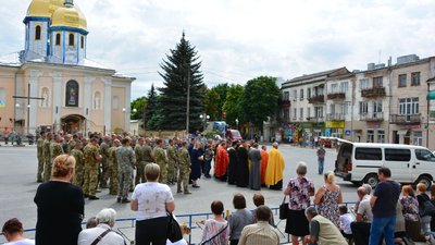 На Тернопільщині попрощалися з трьома бійцями На Тернопільщині попрощалися з трьома бійцями