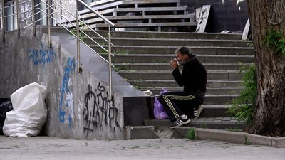 Франківська волонтерка святкує свій день народження з безхатченками Франківська волонтерка святкує свій день народження з безхатченками