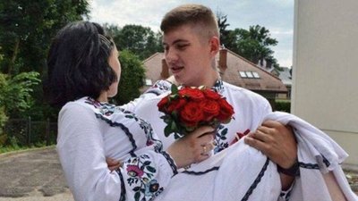 Прокуратура розкрила вбивство солдата зі Знам'янки у Станиці-Луганській Прокуратура розкрила вбивство солдата зі Знам'янки у Станиці-Луганській