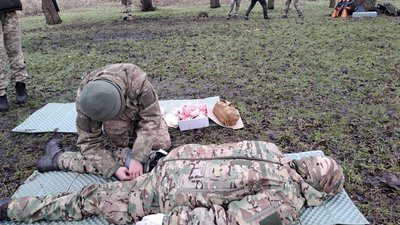 У Кропивницькому юнаків безкоштовно навчають військовій справі